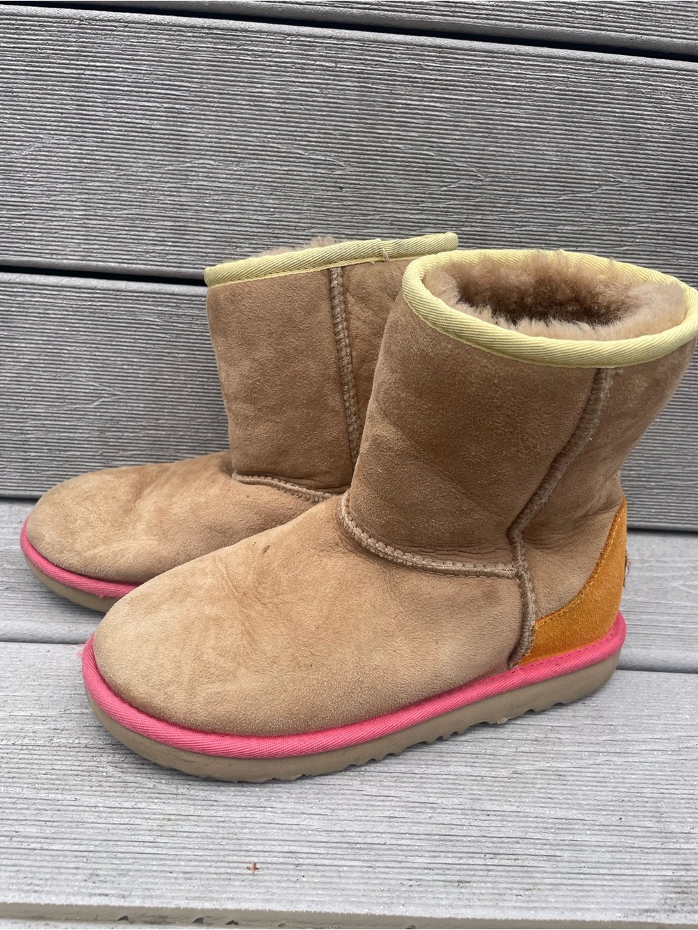 UGG Kids Classic Short II Water Resistant Boots Beachwood Papaya Little Girl 3